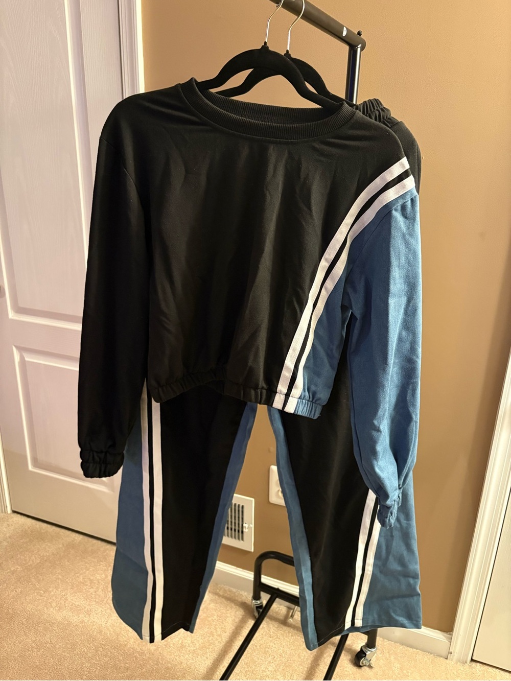 SHEIN Black and Blue Two-Piece Pantsuit with White Stripes